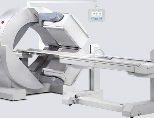 How does a gamma camera scan work?